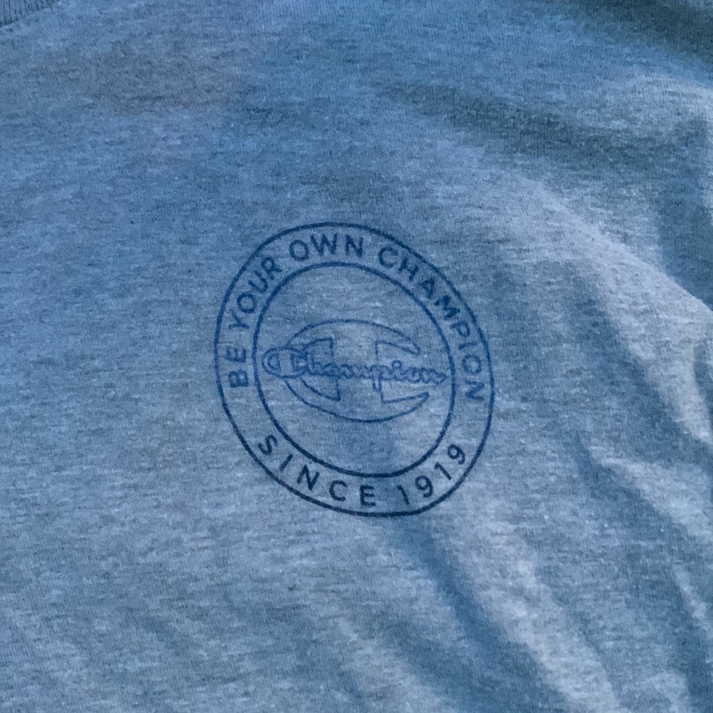grey champion shirt ! - Picture 2 of 4